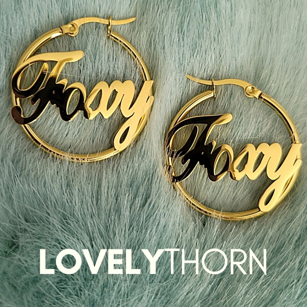 LOVELYTHORN // ltd ed custom 18K gold-plated tarnish free hoops in "Foxy" script - Picture 3 of 4
